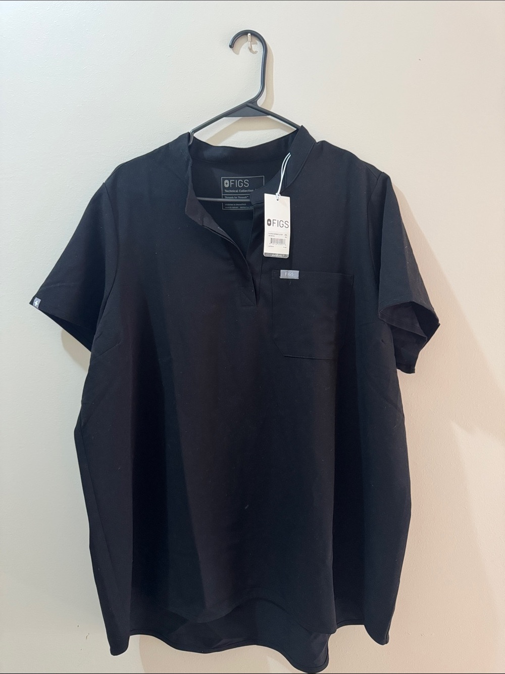 FIGS NWT Black Kitale Maternity 2.0 Top